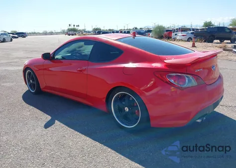 2010 Hyundai Genesis 2.0T Track z USA, uszkodzony, nr VIN KMHHT6KD7AU026758